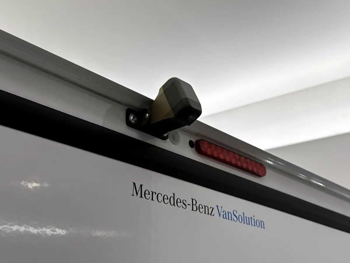 420 L3 Pro 81kWh Bakwagen met Laadklep Navigatie Camera