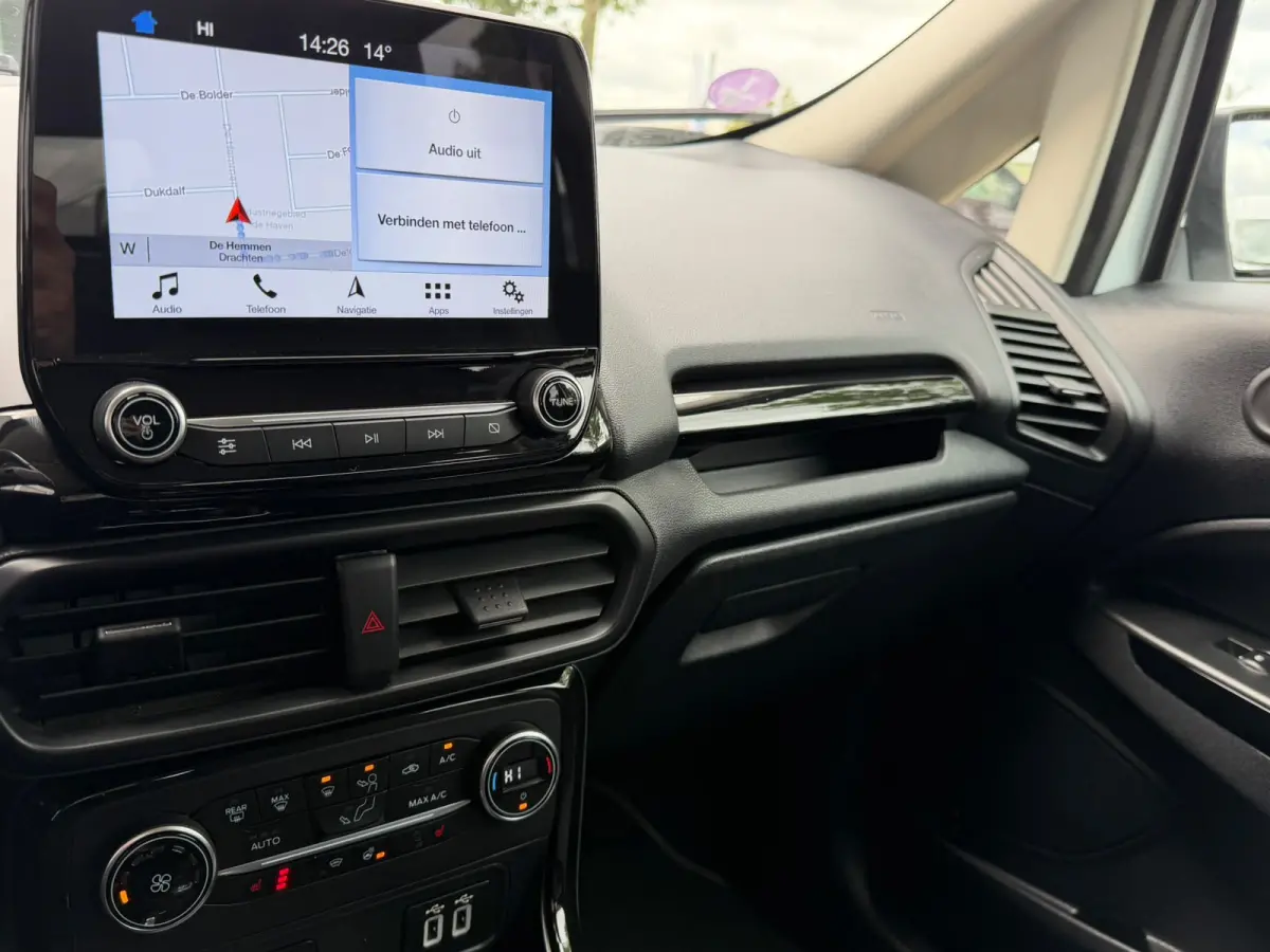 1.0 EcoBoost Titanium Ultimate | Apple Carplay | Trekhaak | Stuur & stoelverwarming | Sfeerverlichting