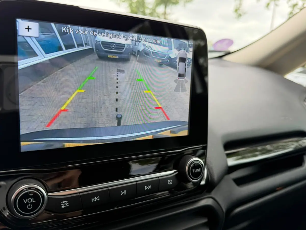 1.0 EcoBoost Titanium Ultimate | Apple Carplay | Trekhaak | Stuur & stoelverwarming | Sfeerverlichting