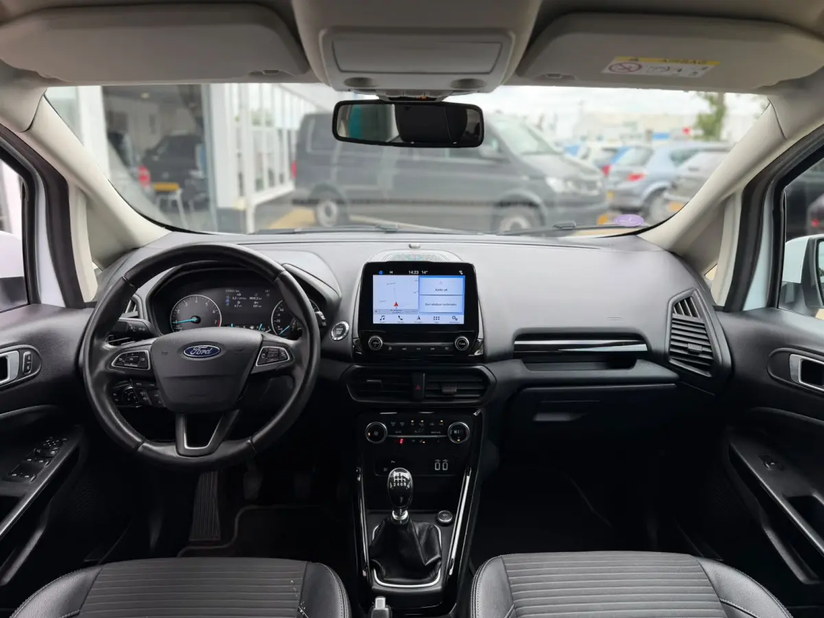 1.0 EcoBoost Titanium Ultimate | Apple Carplay | Trekhaak | Stuur & stoelverwarming | Sfeerverlichting