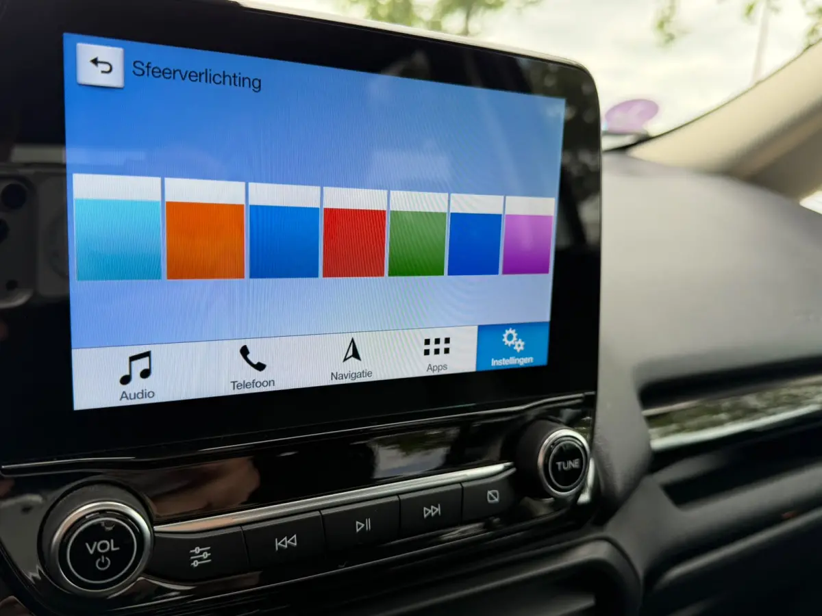 1.0 EcoBoost Titanium Ultimate | Apple Carplay | Trekhaak | Stuur & stoelverwarming | Sfeerverlichting