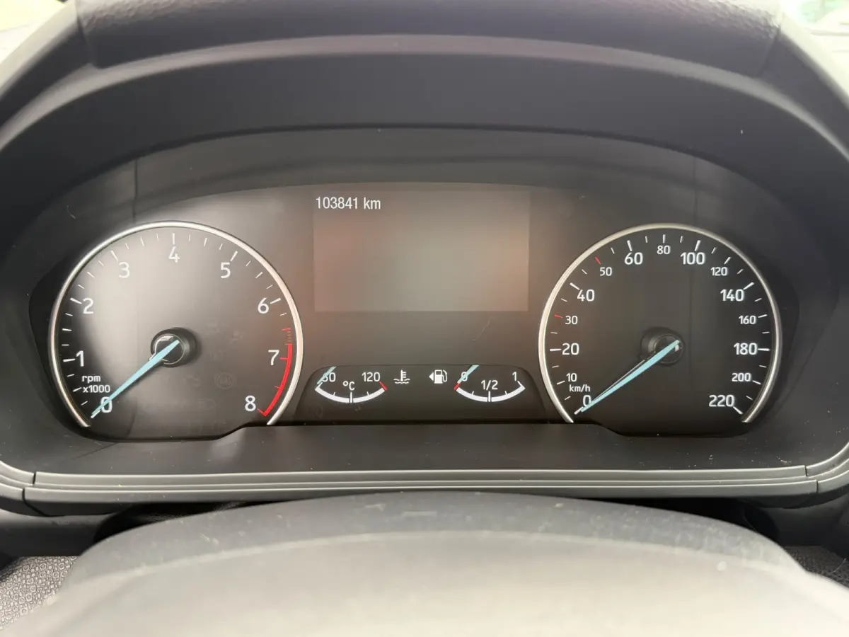 1.0 EcoBoost Titanium Ultimate | Apple Carplay | Trekhaak | Stuur & stoelverwarming | Sfeerverlichting