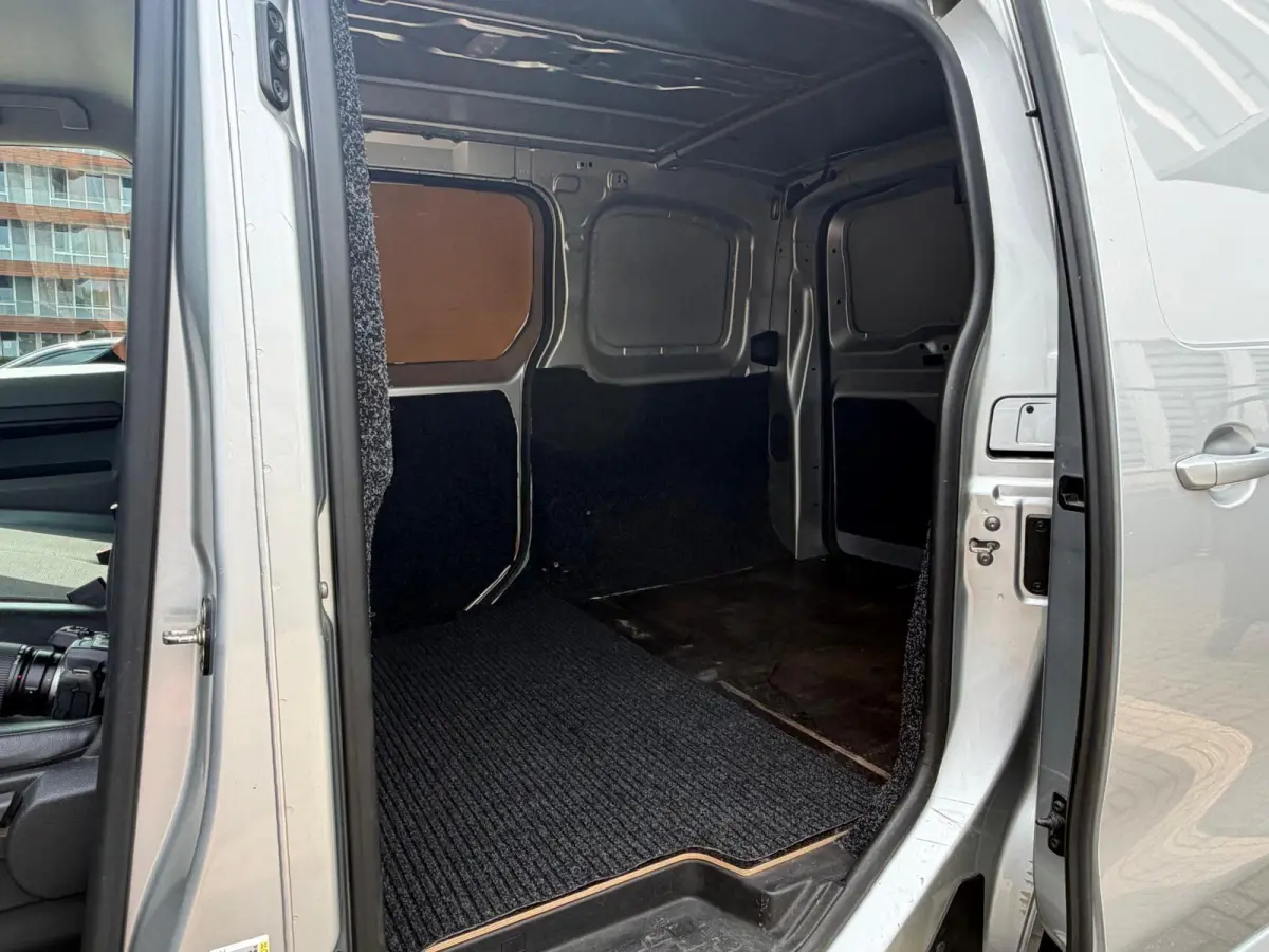 Bestel 226C 1.6 BlueHDI 95 Premium