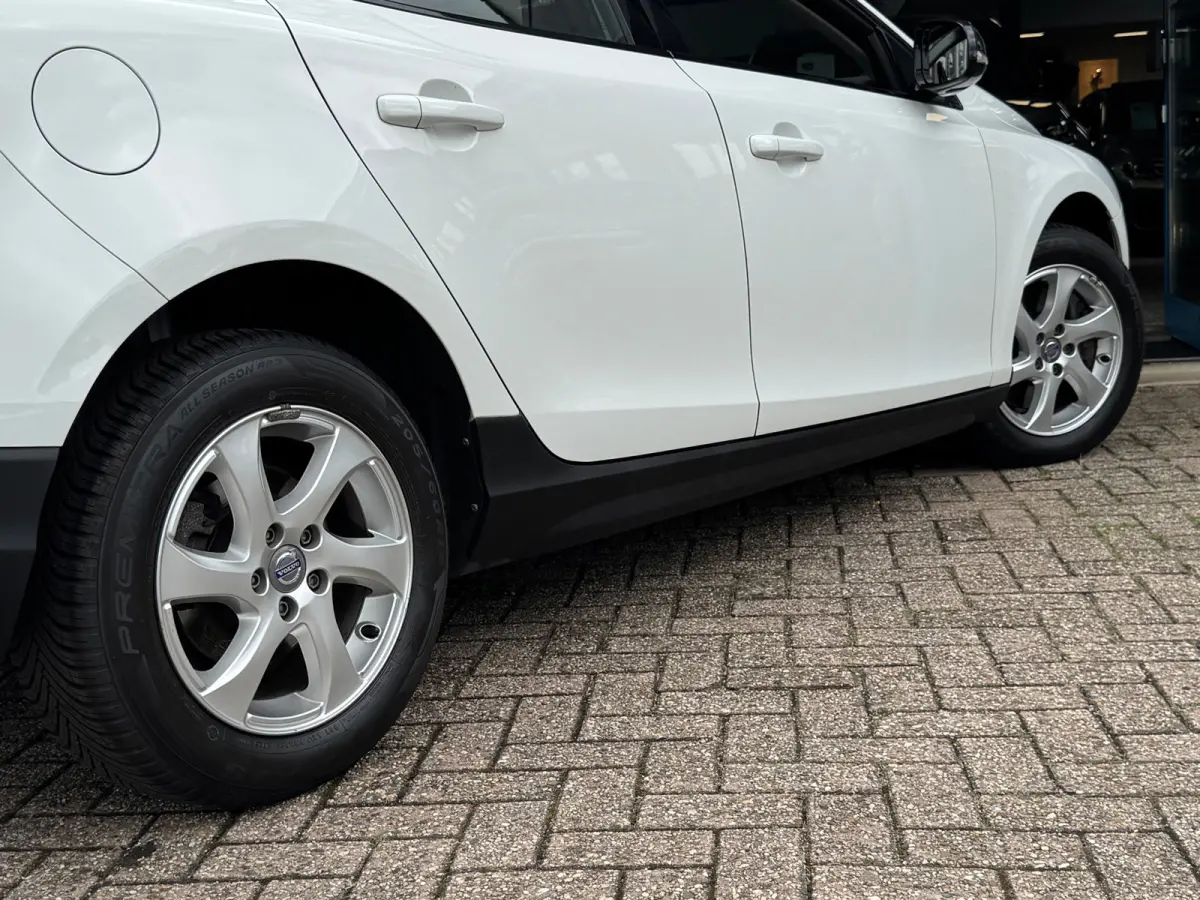 1.5 T3 Nordic+ 2016 AUT NAVI Trekh