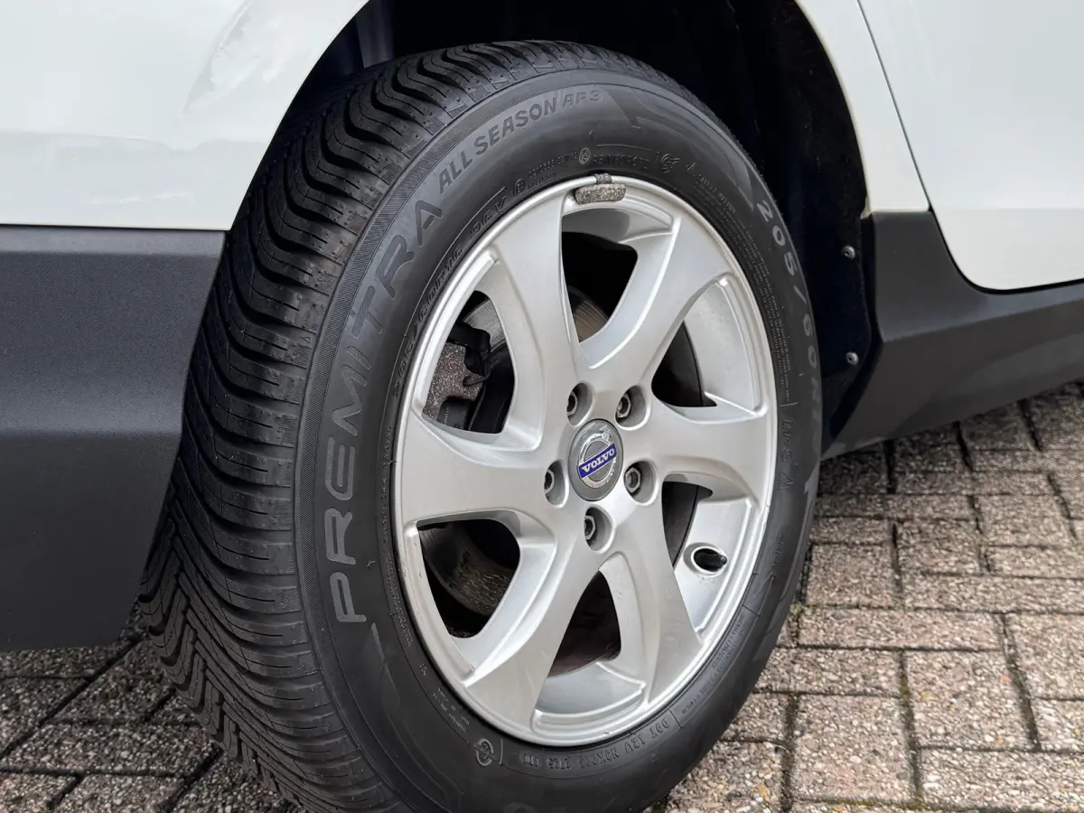 1.5 T3 Nordic+ 2016 AUT NAVI Trekh