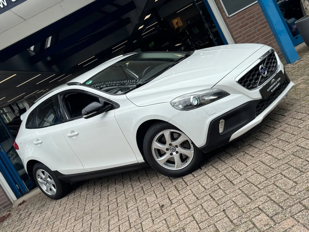 1.5 T3 Nordic+ 2016 AUT NAVI Trekh