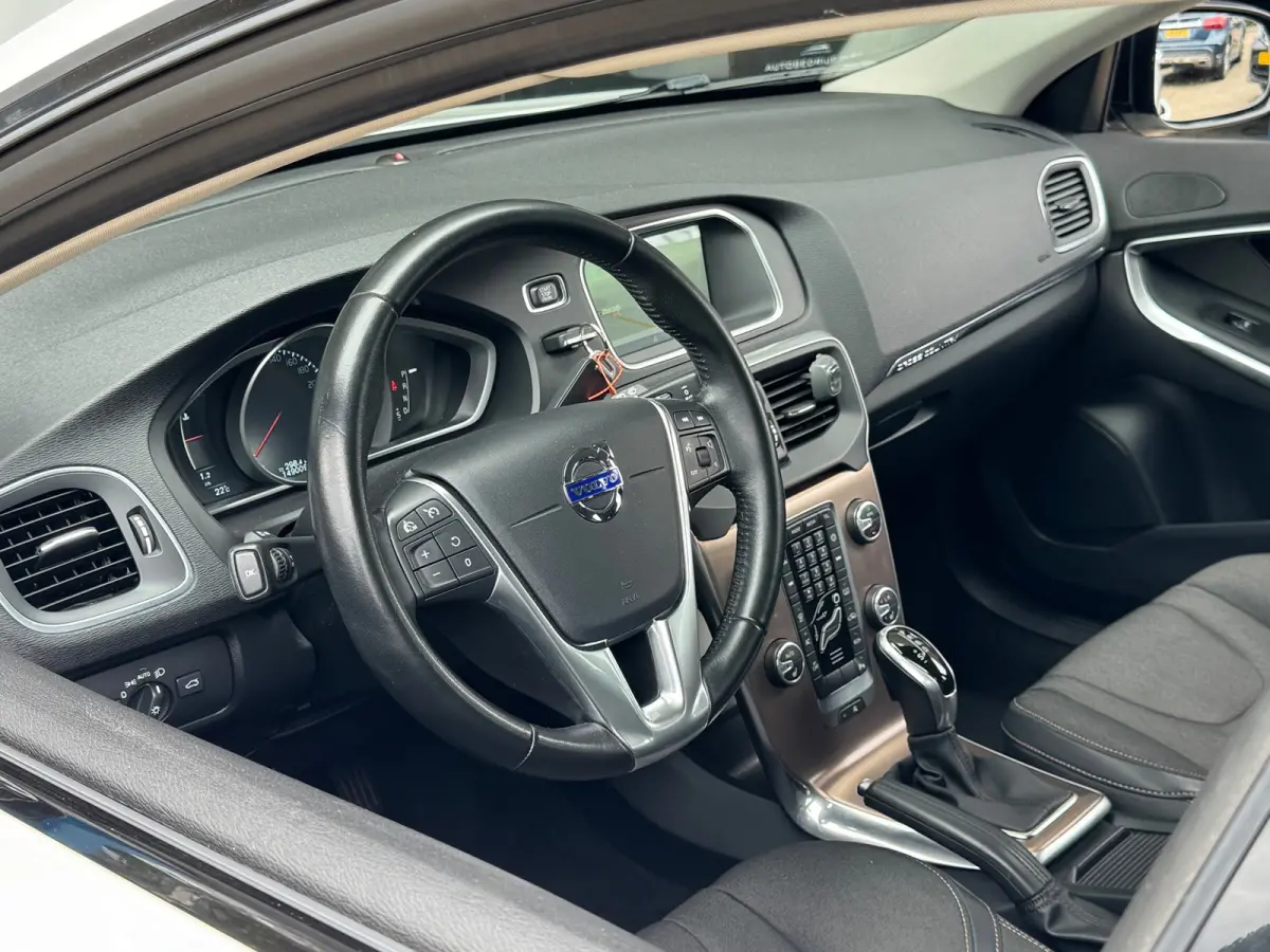 1.5 T3 Nordic+ 2016 AUT NAVI Trekh