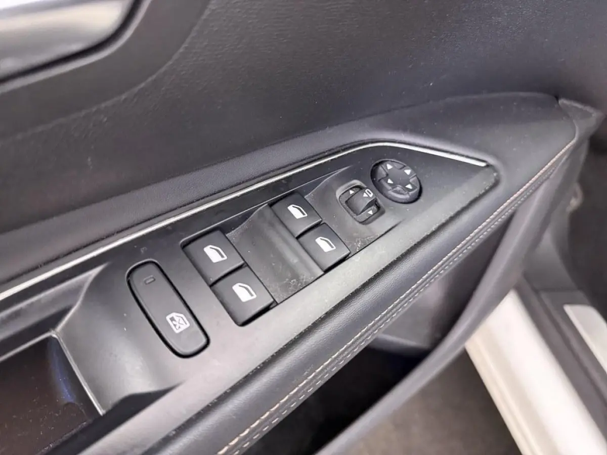 1.2T 130PK GT-Line 7Pers. Nav/Camera/Led/H.Leder