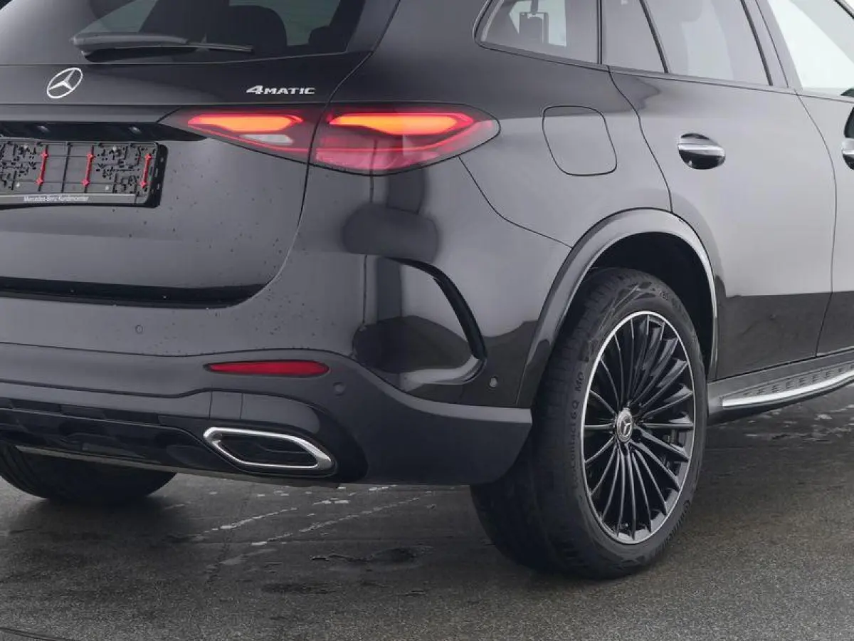 400e 4MATIC AMG Line Panoramadak  / Rijassistentie + / Burmester / 360 camera / Memory Seats / Elektr. Trekhaak / Winterpakket /