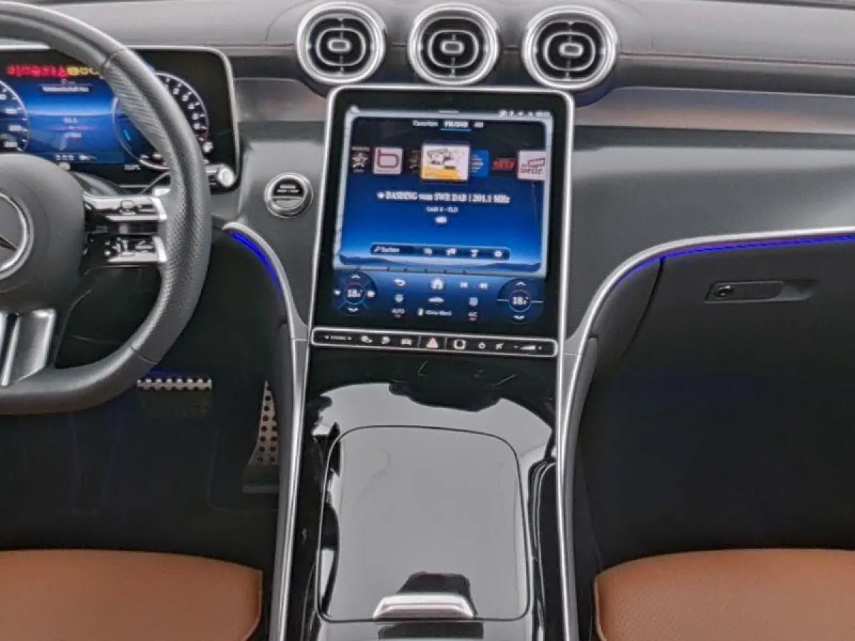400e 4MATIC AMG Line Panoramadak  / Rijassistentie + / Burmester / 360 camera / Memory Seats / Elektr. Trekhaak / Winterpakket /
