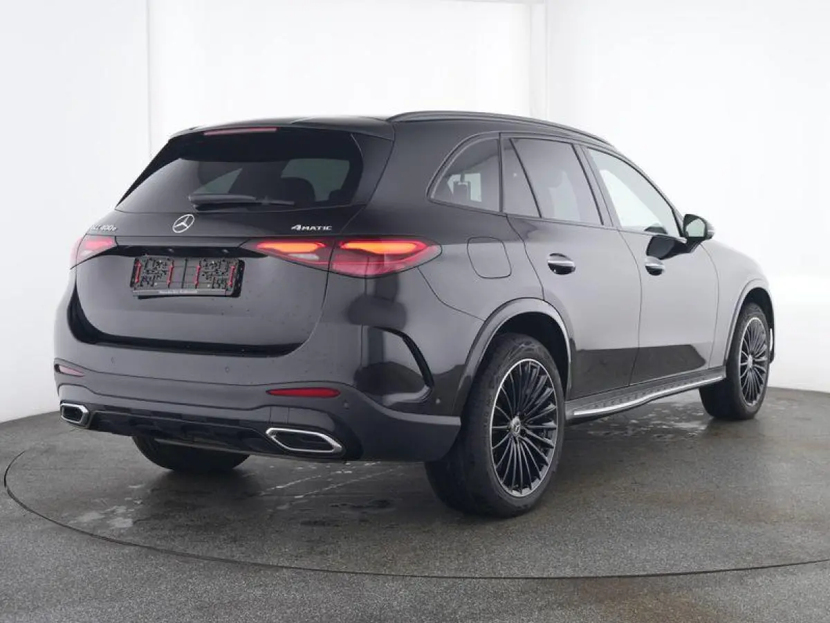 400e 4MATIC AMG Line Panoramadak  / Rijassistentie + / Burmester / 360 camera / Memory Seats / Elektr. Trekhaak / Winterpakket /