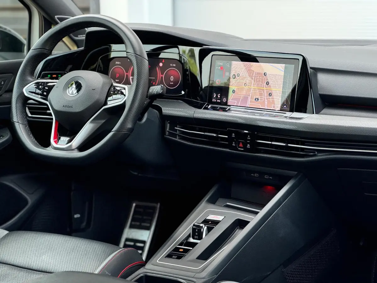 2.0 TSI GTI Pano/Camera/Matrix