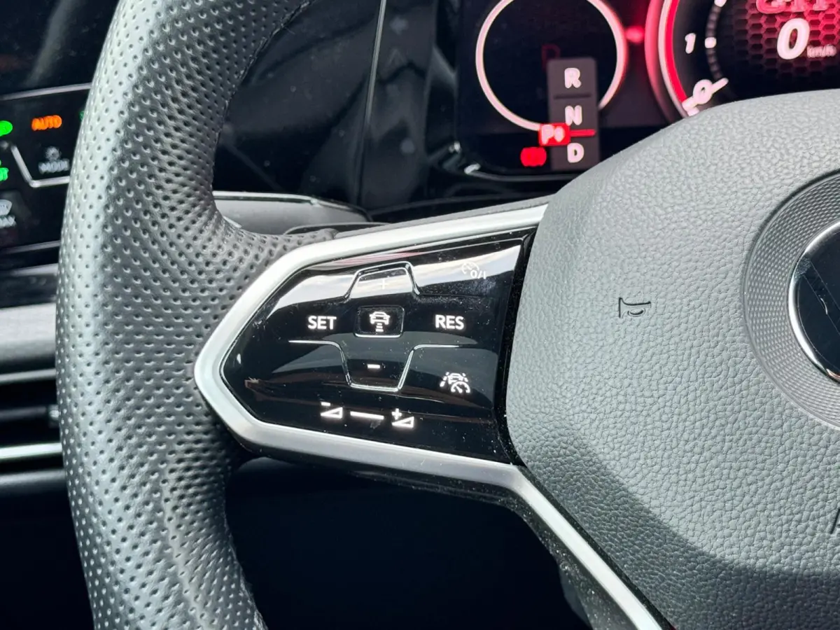 2.0 TSI GTI Pano/Camera/Matrix