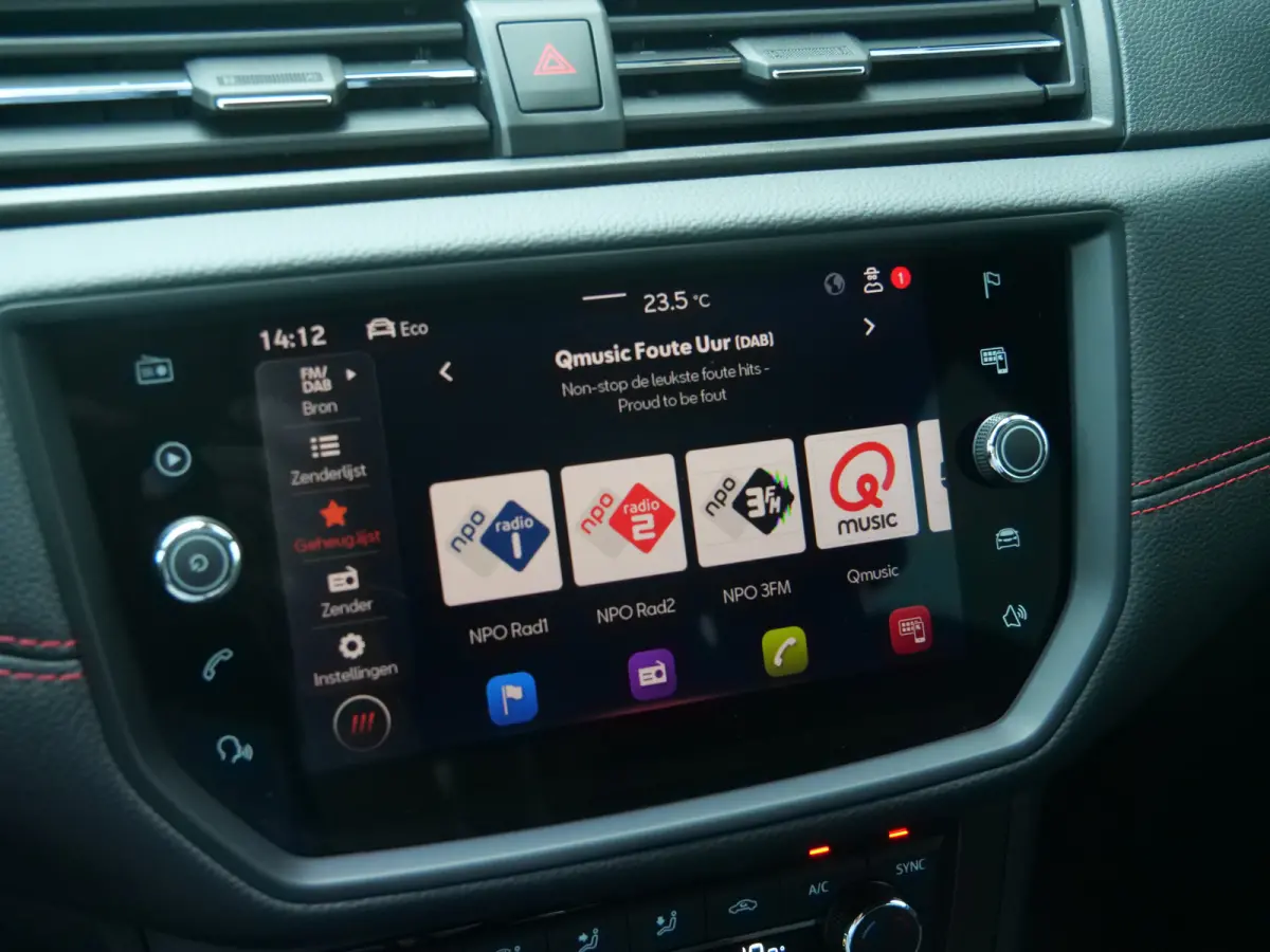 1.0 TSI FR Business Intense 110Pk Apple Carplay / Camera / PDC / Navi / Cruise Control