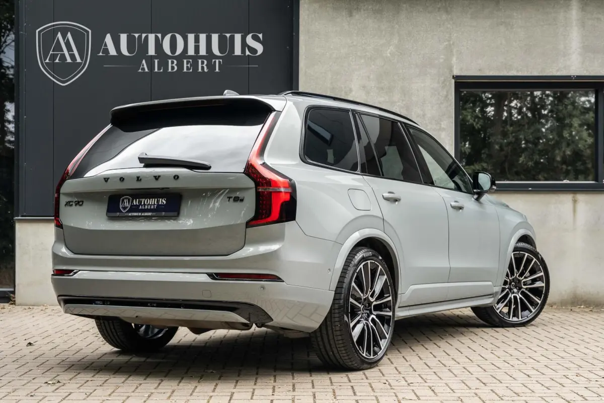 T8 Ultra Black Edition B&W Pano Lucht Massage 22"
