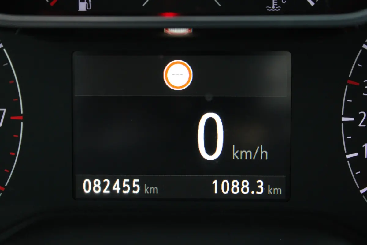 1.2 Turbo 130pk Innovation AGR LEDER NAVI CAMERA CARPLAY 19'' TREKHAAK