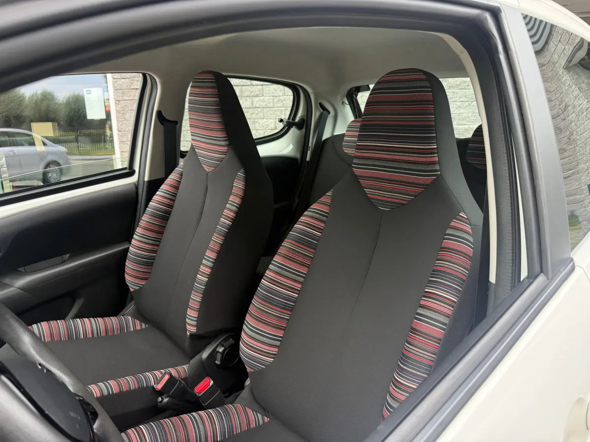 1.0 VTi JCC+ | Incl btw | Camera | Apple Carplay | Stoelverwarming | CLIMA | 5 Deurs | Bluetooth | 1e eigenaar |
