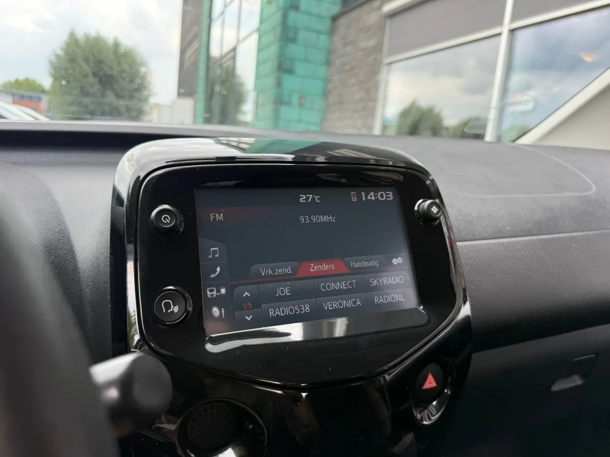 1.0 VTi JCC+ | Incl btw | Camera | Apple Carplay | Stoelverwarming | CLIMA | 5 Deurs | Bluetooth | 1e eigenaar |