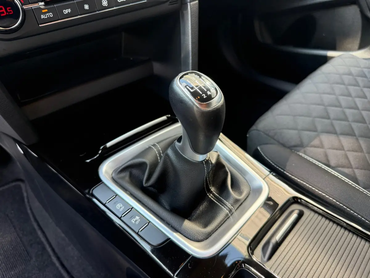 1.0 T-GDI GT-Line Edition | Camera | Full LED | Apple Carplay | PDC | CLIMA | NAVI