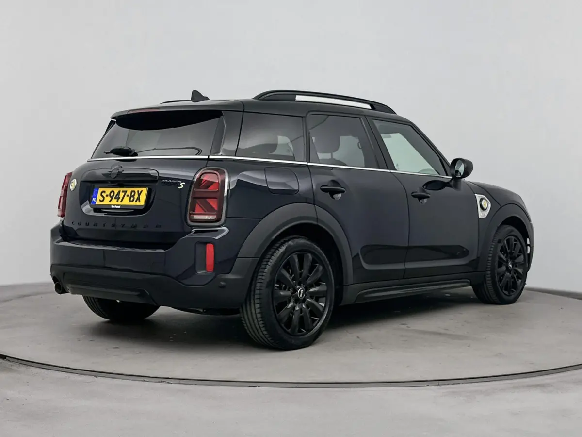 1.5 Cooper SE ALL4 Classic | Head-up display | Achteruitrijcamera | Stoelverwarming | Leder | Navigatie | Keyless | Afneembare Trekhaak