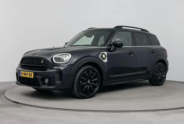 1.5 Cooper SE ALL4 Classic | Head-up display | Achteruitrijcamera | Stoelverwarming | Leder | Navigatie | Keyless | Afneembare Trekhaak