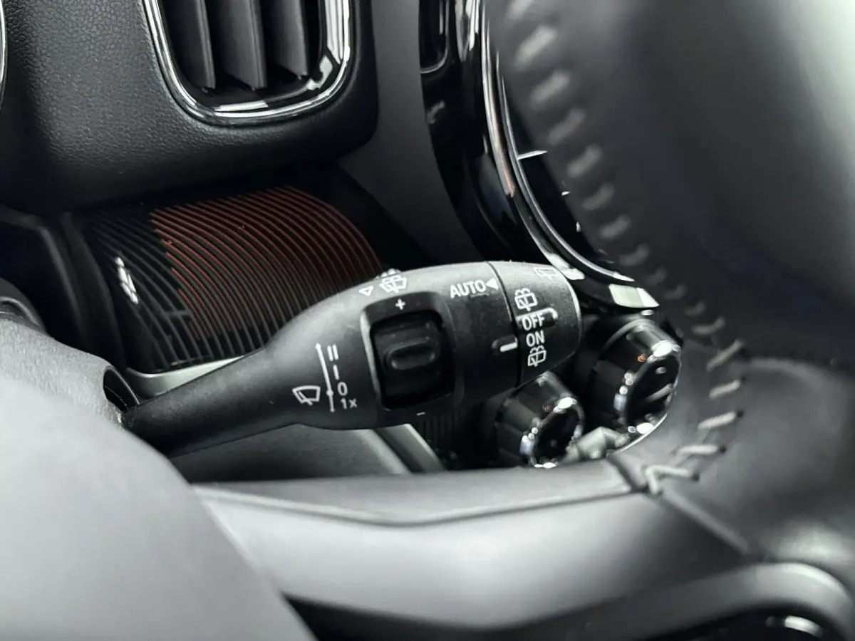 1.5 Cooper SE ALL4 Classic | Head-up display | Achteruitrijcamera | Stoelverwarming | Leder | Navigatie | Keyless | Afneembare Trekhaak