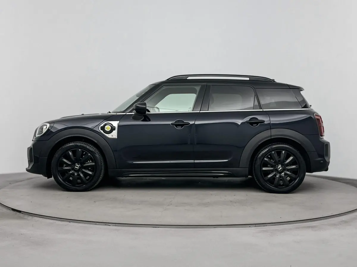 1.5 Cooper SE ALL4 Classic | Head-up display | Achteruitrijcamera | Stoelverwarming | Leder | Navigatie | Keyless | Afneembare Trekhaak