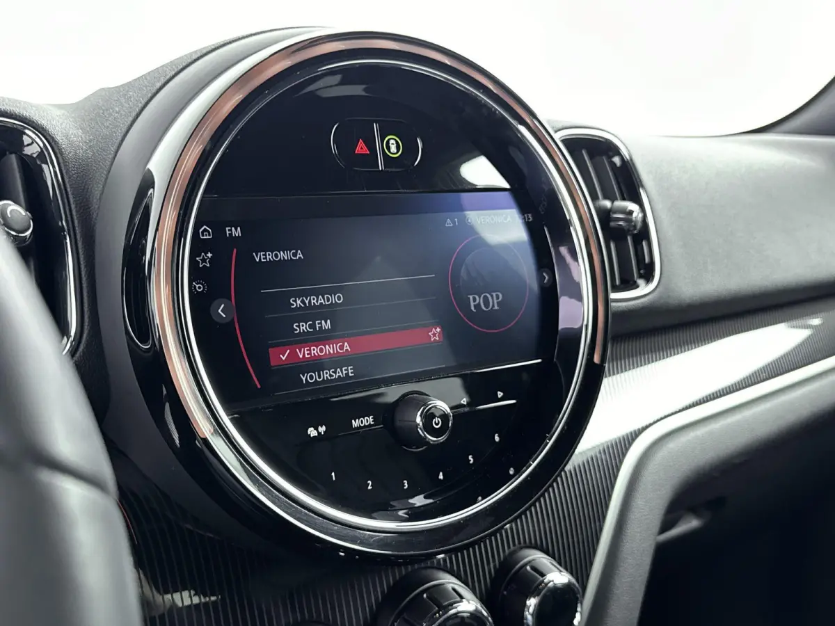 1.5 Cooper SE ALL4 Classic | Head-up display | Achteruitrijcamera | Stoelverwarming | Leder | Navigatie | Keyless | Afneembare Trekhaak