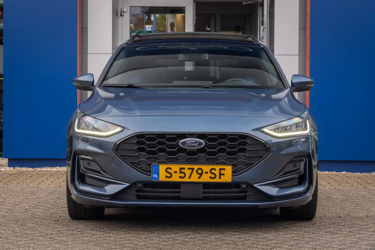 1.0 EcoBoost Hybrid ST Line X | Pano-dak | B&O | Adap.cruise | 18'' | Camera | Stuur/stoel/voorruit verwarming | Digitaal dashboard | Keyless | Achteruitrijcamera | Apple Carplay/Android Aut