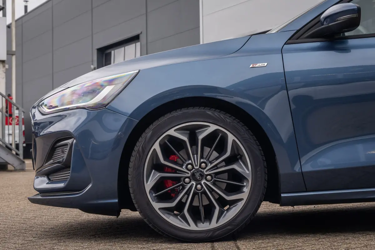 1.0 EcoBoost Hybrid ST Line X | Pano-dak | B&O | Adap.cruise | 18'' | Camera | Stuur/stoel/voorruit verwarming | Digitaal dashboard | Keyless | Achteruitrijcamera | Apple Carplay/Android Aut