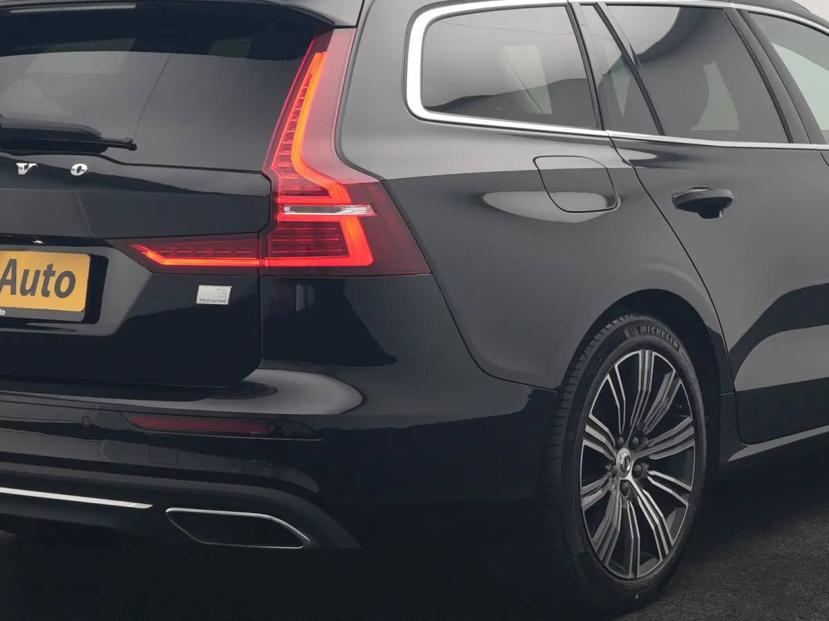 T6 Recharge AWD Inscription PHEV 340pk Dealer O.H | Trekhaak Af Fabriek | Camera | Harman / Kardon | Lederen Sportstoelen Verwarmd | Cruise Control | Apple Carplay | Stuurverwarming | Keyles