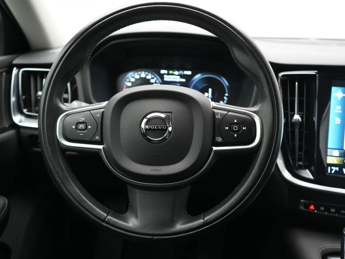 T6 Recharge AWD Inscription PHEV 340pk Dealer O.H | Trekhaak Af Fabriek | Camera | Harman / Kardon | Lederen Sportstoelen Verwarmd | Cruise Control | Apple Carplay | Stuurverwarming | Keyles