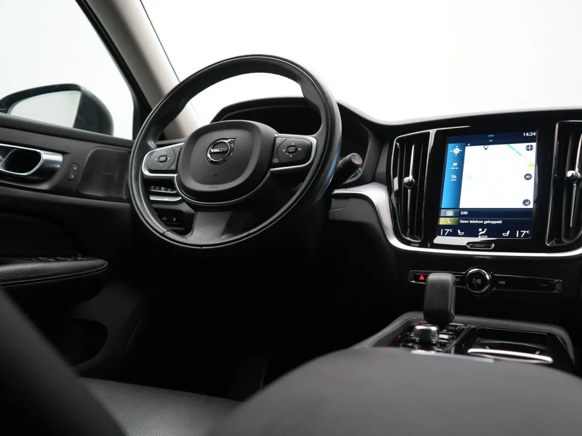 T6 Recharge AWD Inscription PHEV 340pk Dealer O.H | Trekhaak Af Fabriek | Camera | Harman / Kardon | Lederen Sportstoelen Verwarmd | Cruise Control | Apple Carplay | Stuurverwarming | Keyles