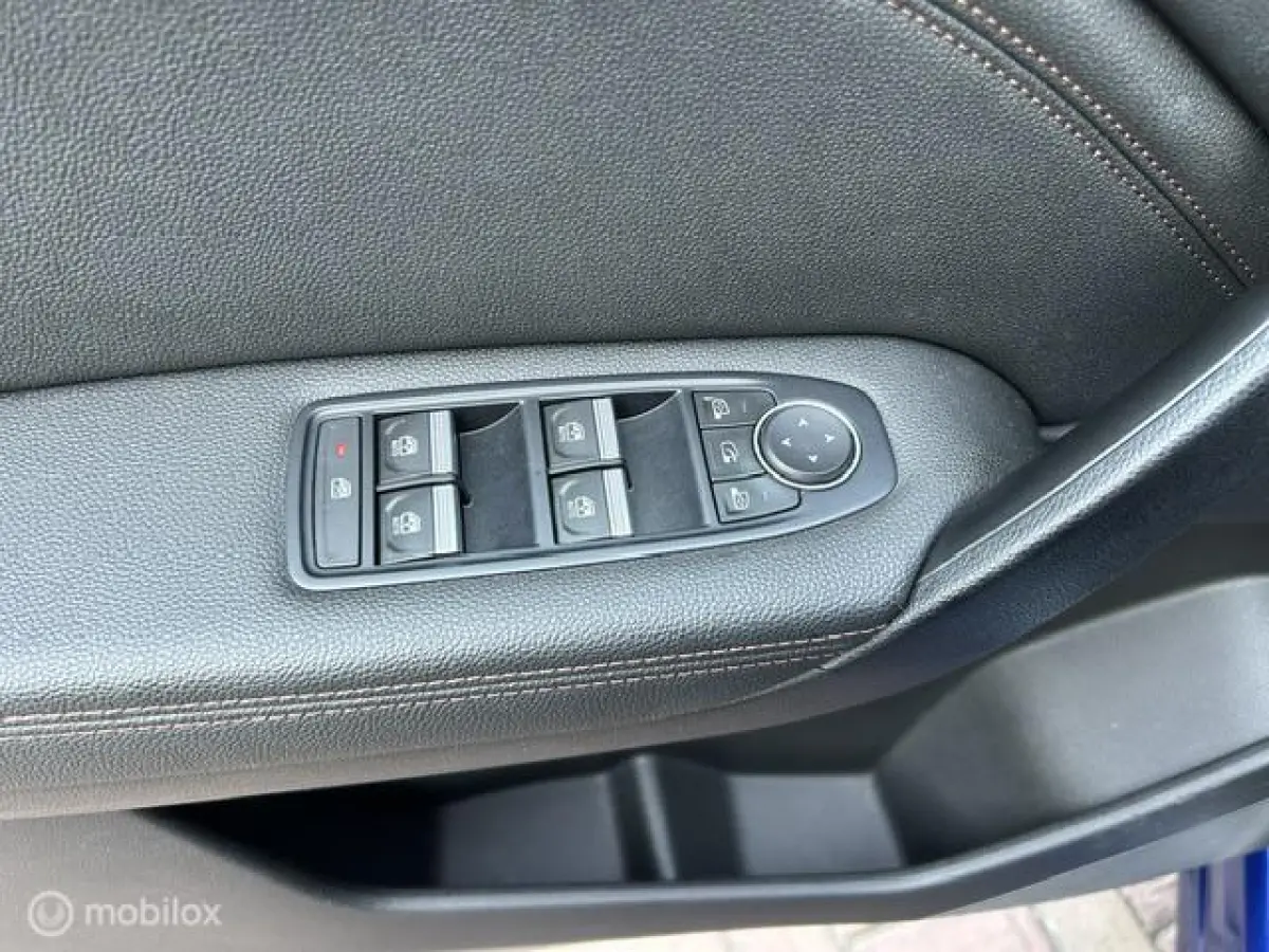 1.3 TCe 130 Initiale Paris * LEDER * AUTOMAAT