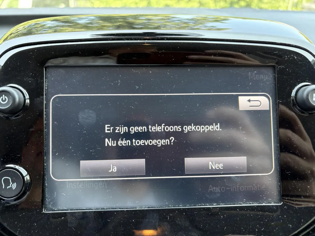 1.0 72pk Allure | Achteruitrijcamera | Apple Carplay / Android Auto | Extra getint glas
