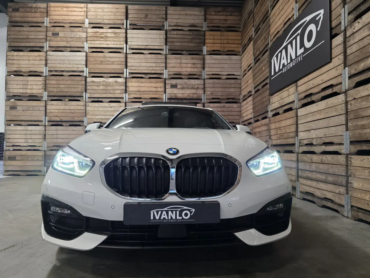 118i High Executive Sport Line Pano LED VCP PDC Trekhaak LM