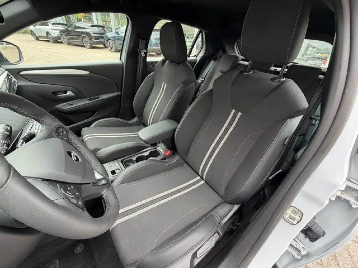 1.2 Turbo Hybrid GS met CarPlay, Camera, 17inch Velgen, LED, Dodehoek