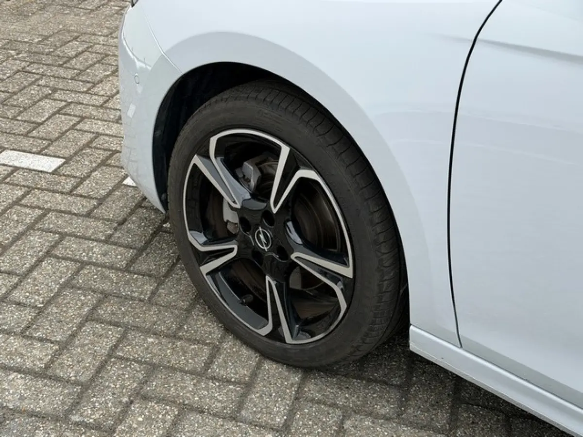 1.2 Turbo Hybrid GS met CarPlay, Camera, 17inch Velgen, LED, Dodehoek