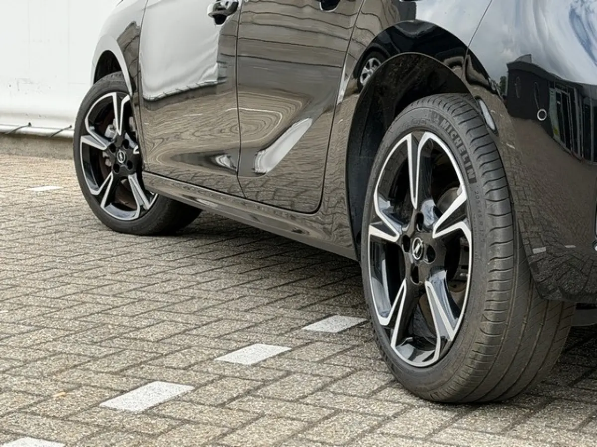 1.2 Turbo Hybrid GS met CarPlay, Camera, 17inch Velgen, LED, Dodehoek