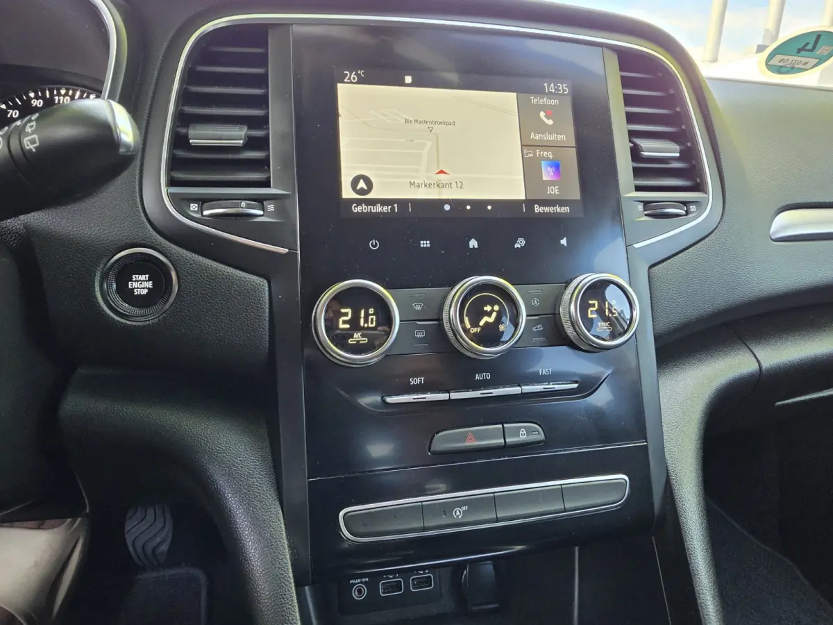 1.0 TCe Business Zen Camera Navi Carplay Incl Btw
