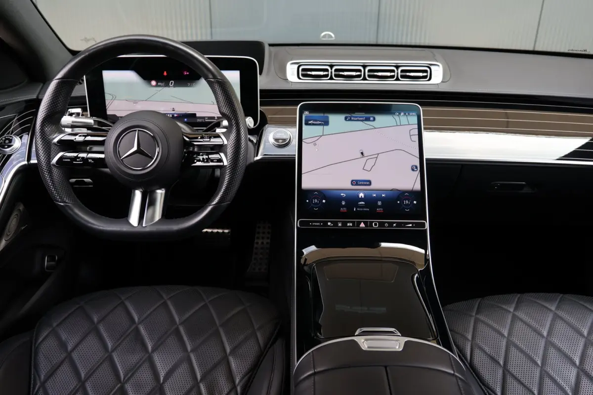 400d 4MATIC AMG Line | achterasbesturing | koelkast | head-up | massage | burmester | stoelkoeling | BTW