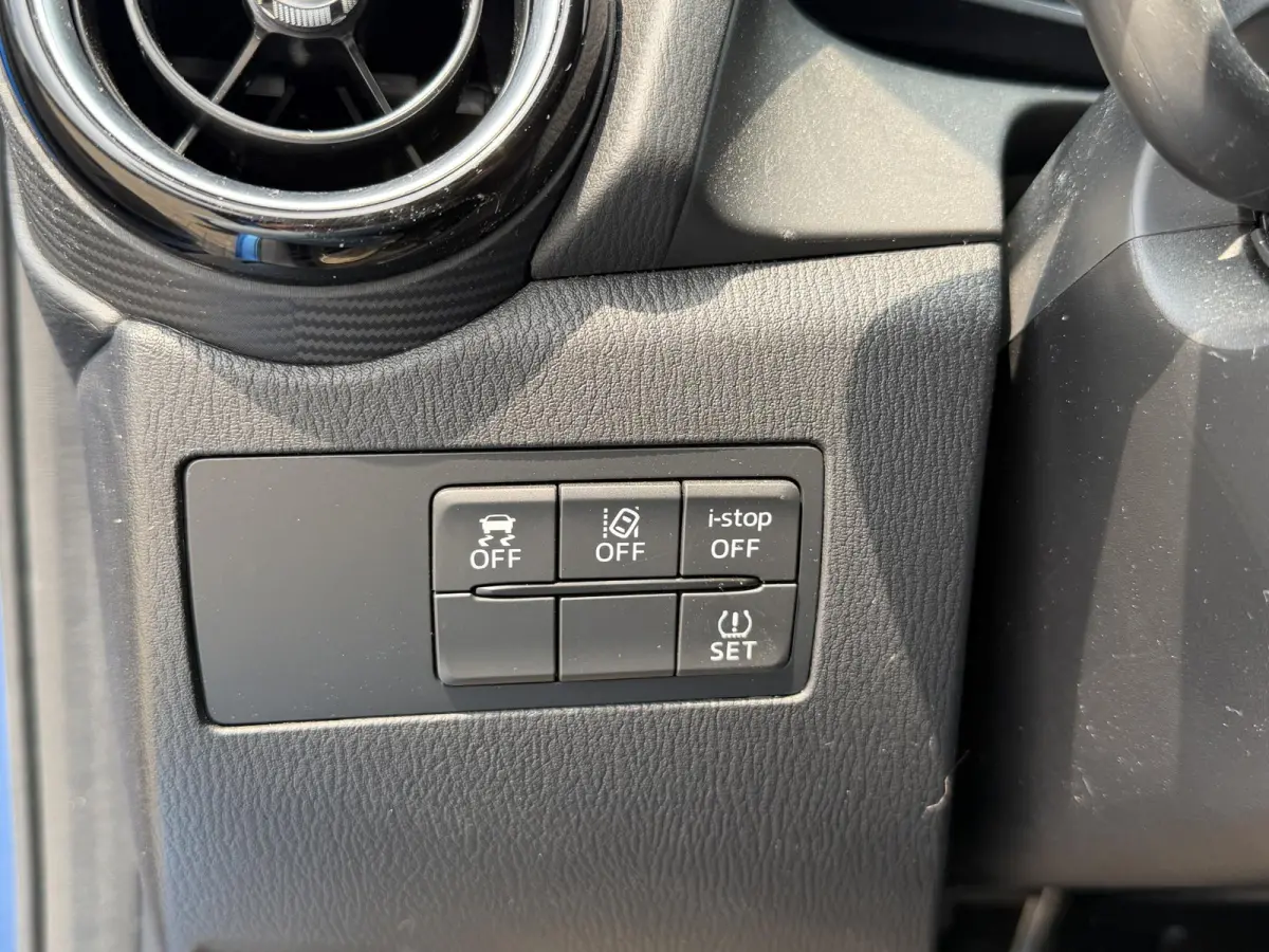 1.5 Skyactiv-G GT-M 16"/Stoelverwarming/Head-up/Dodehoek/Camera/Navigatie/Keyless