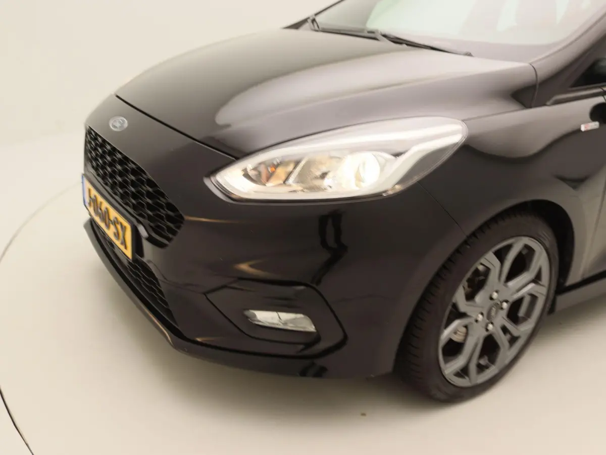 1.0 EcoBoost Titanium | Apple Carplay/Android Auto | Airconditioning | Cruise Control | Lichtmetalen Velgen |