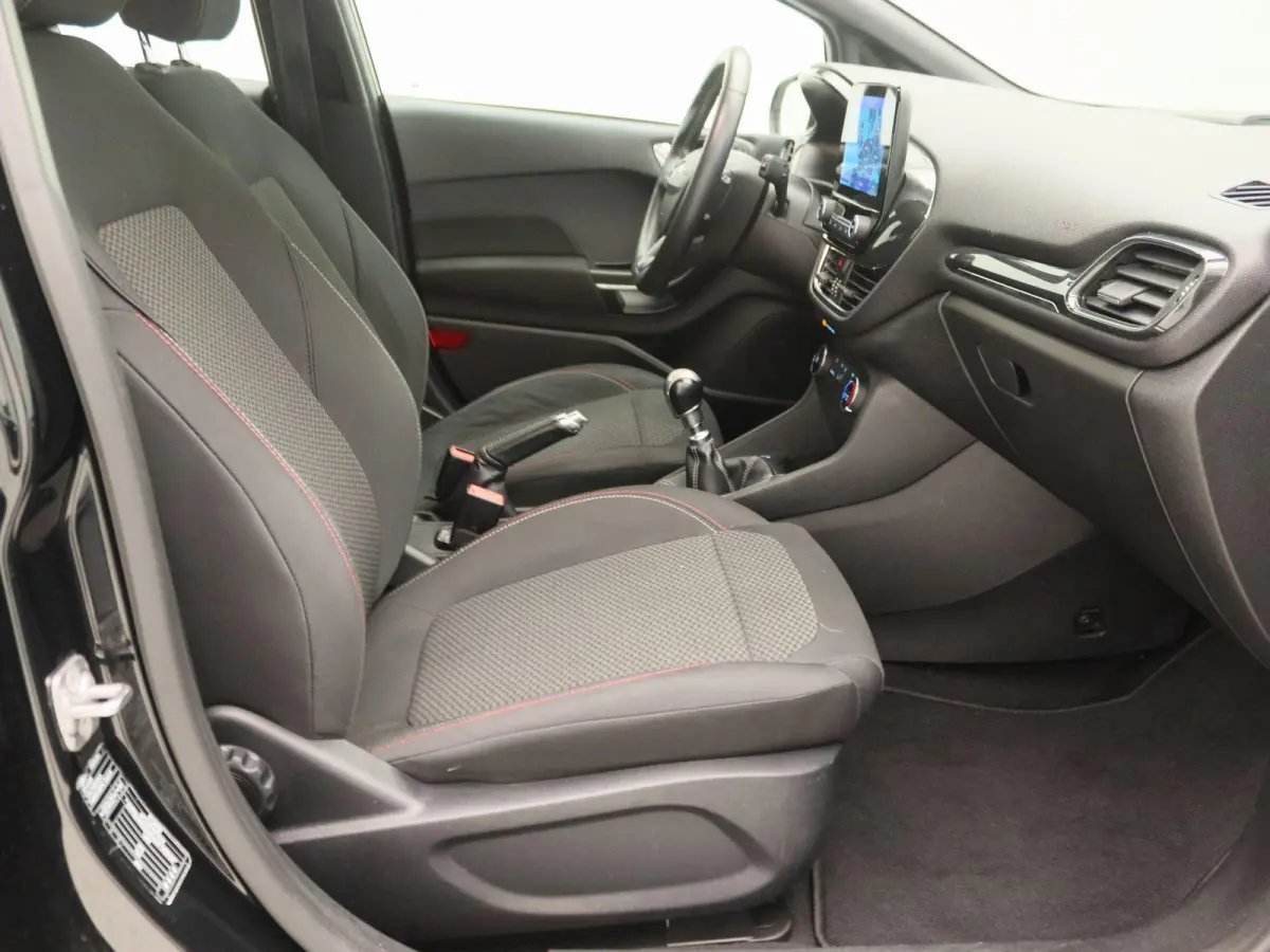 1.0 EcoBoost Titanium | Apple Carplay/Android Auto | Airconditioning | Cruise Control | Lichtmetalen Velgen |