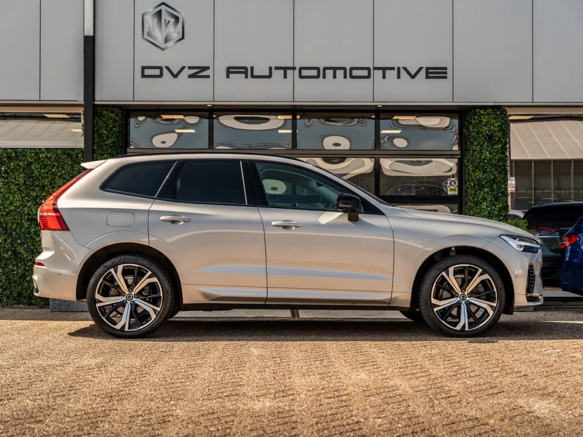 2.0 T8 455PK Plug-in hybrid AWD Ultimate Dark | SOH 99,8% | Pano | H/K Sound | Surround View