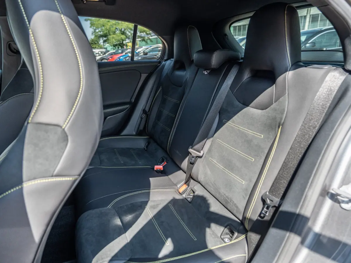250 224PK Edition One AMG | Premium Plus | Carplay | Dealer Ond. | Uniek