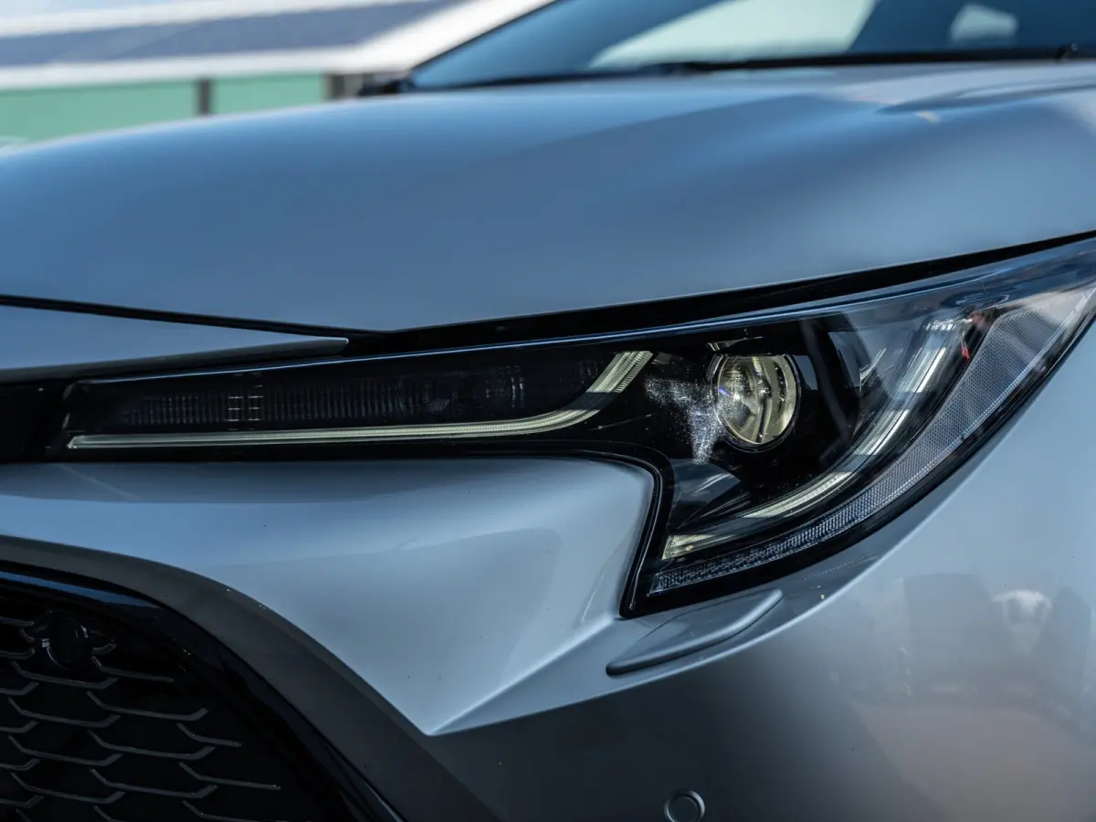 2.0 Hybrid GR-Sport Plus
