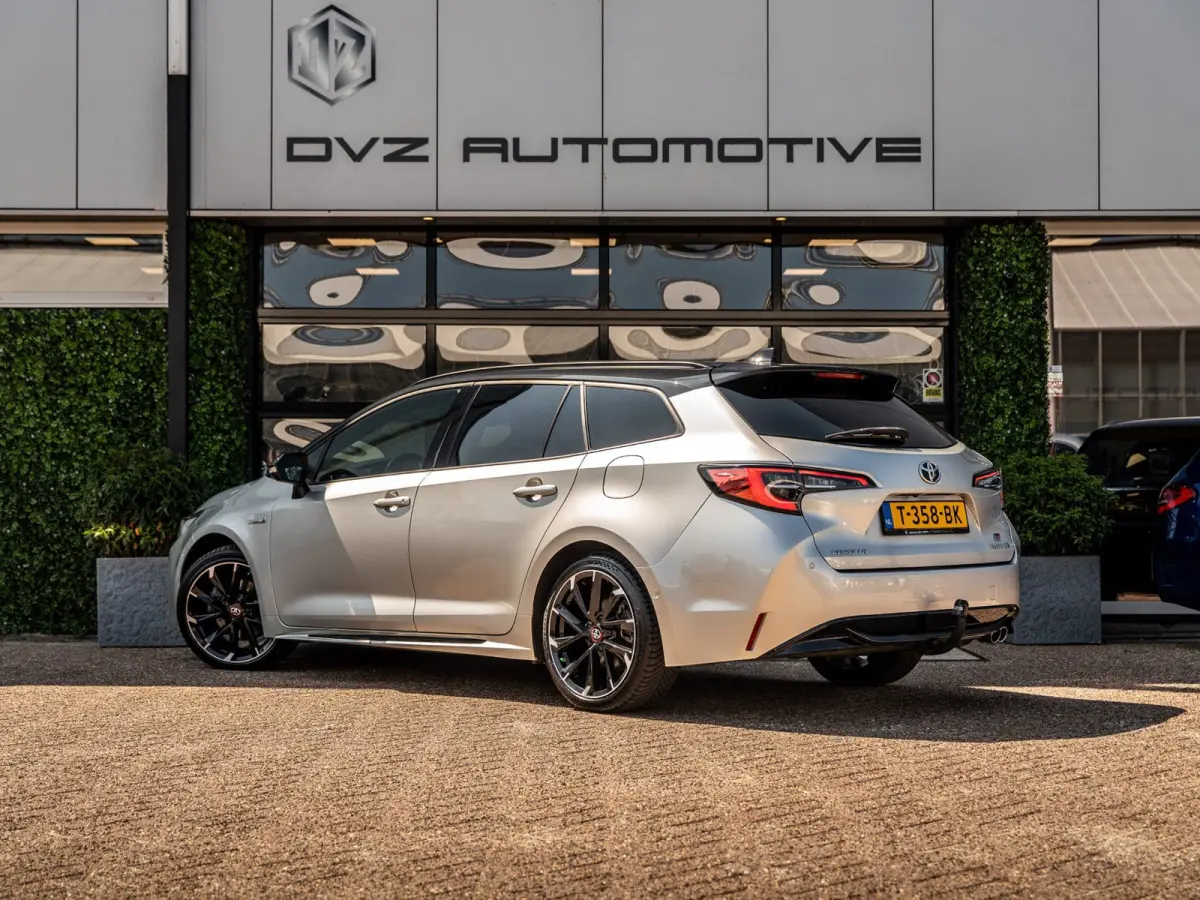 2.0 Hybrid GR-Sport Plus