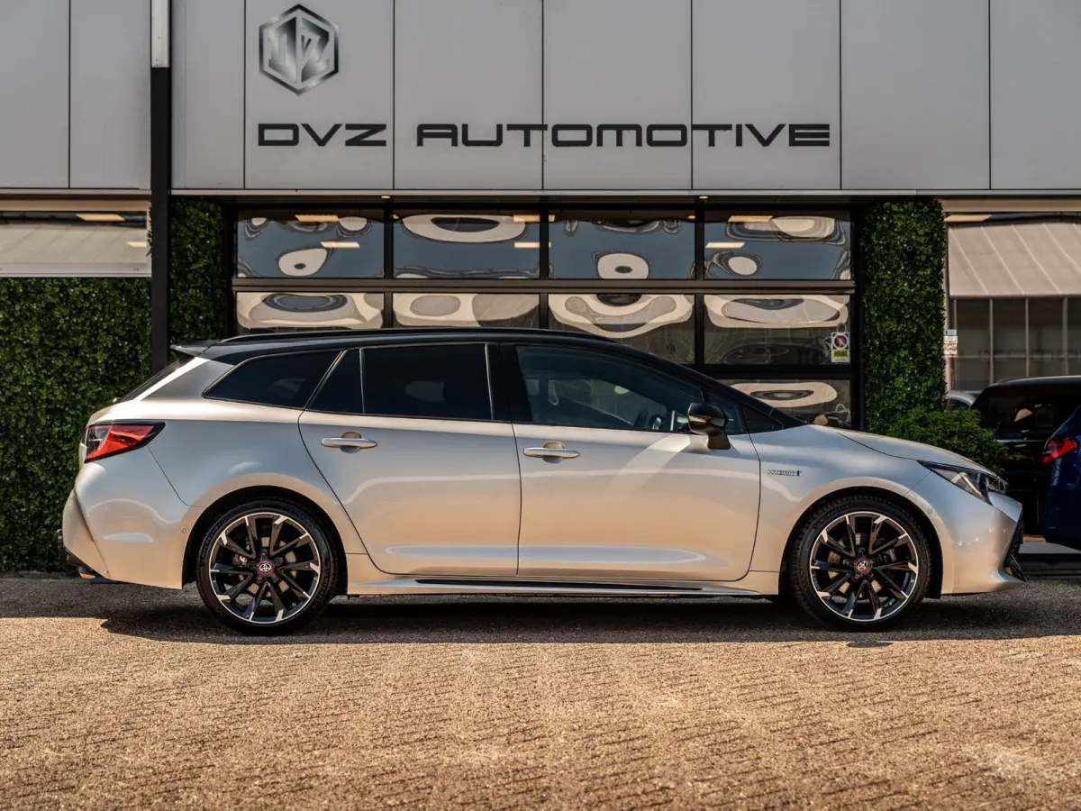 2.0 Hybrid GR-Sport Plus