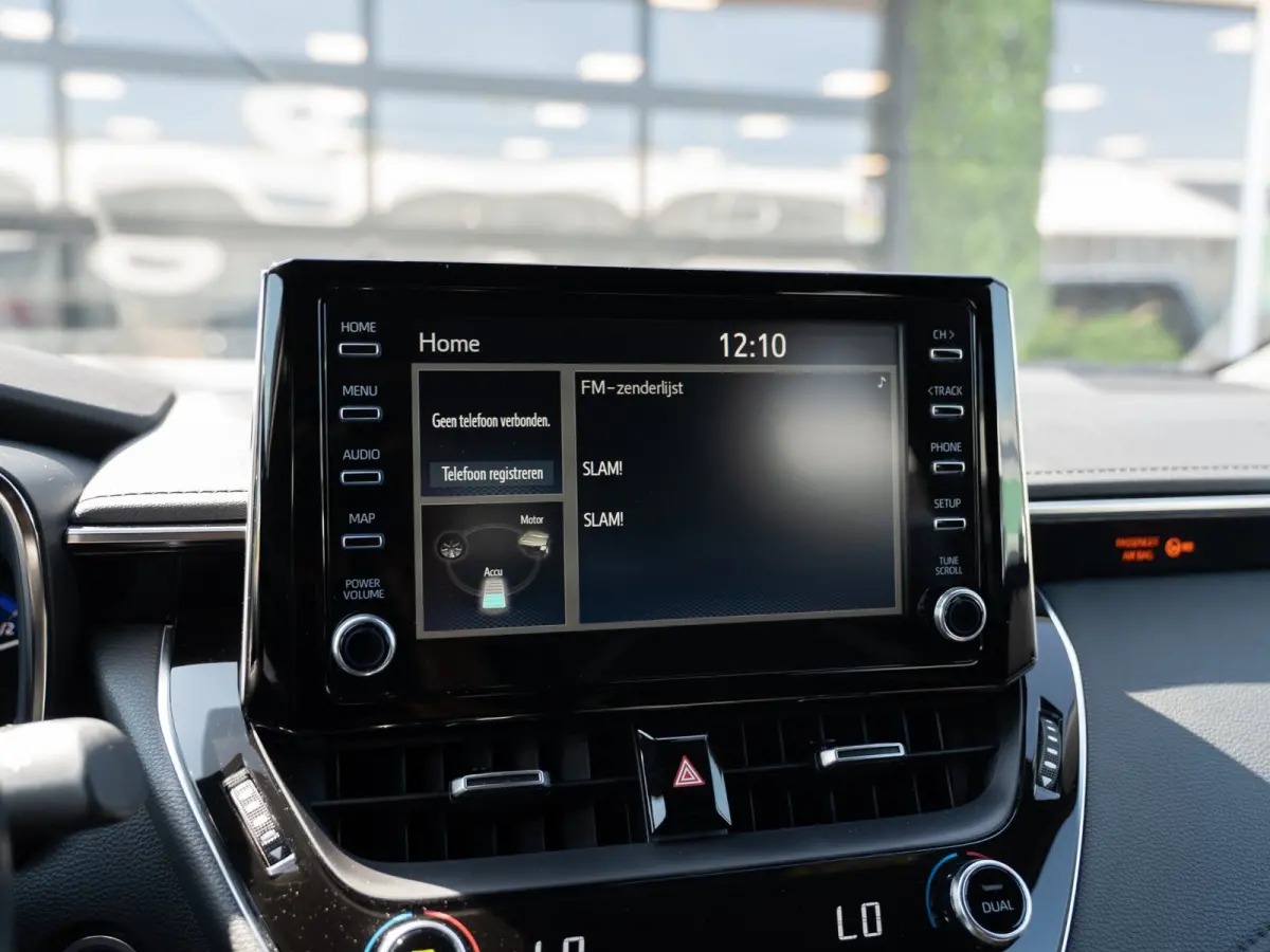 2.0 Hybrid GR-Sport Plus